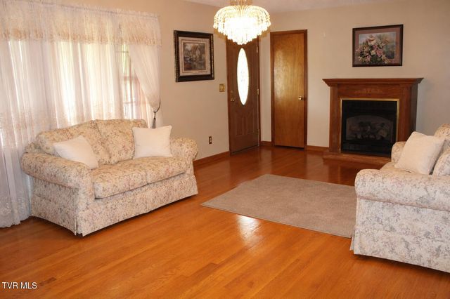 151 Hospital Drive, Pennington Gap, VA 24277