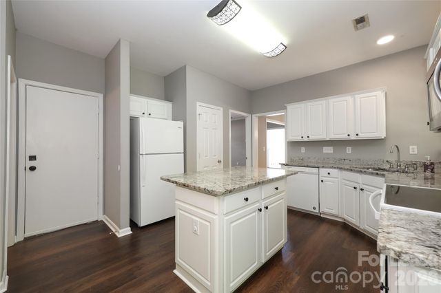 8306 Hornwood Court, Charlotte, NC 28215