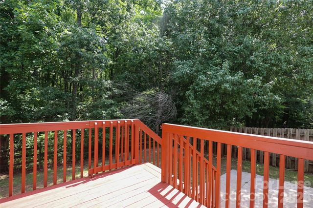8306 Hornwood Court, Charlotte, NC 28215