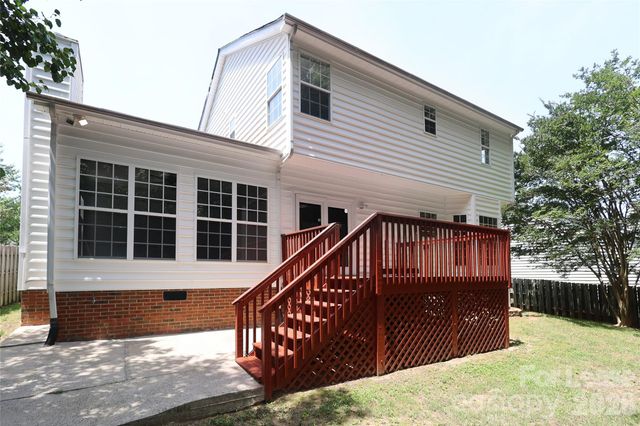 8306 Hornwood Court, Charlotte, NC 28215