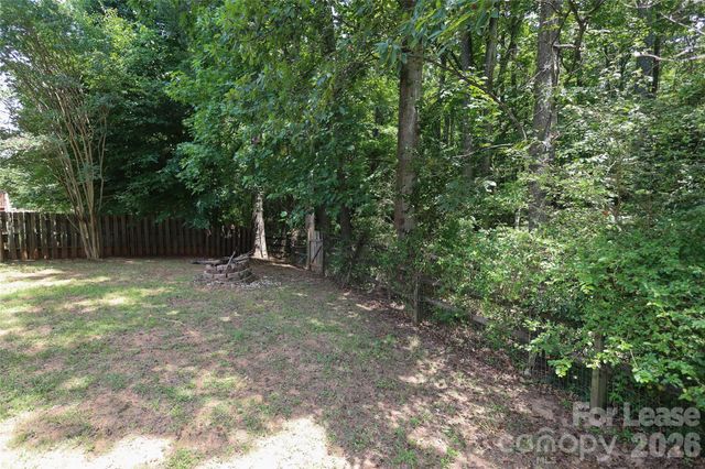 8306 Hornwood Court, Charlotte, NC 28215