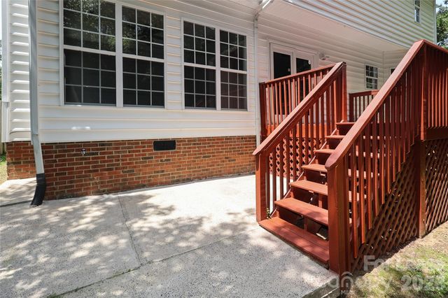 8306 Hornwood Court, Charlotte, NC 28215