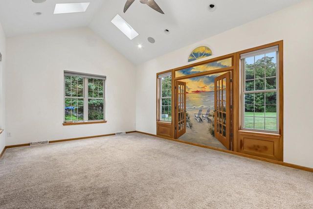 2509 Michele LANE, East Troy, WI 53120