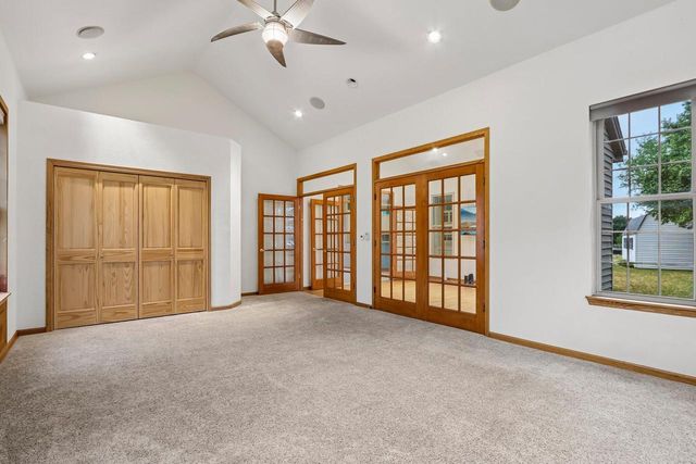 2509 Michele LANE, East Troy, WI 53120