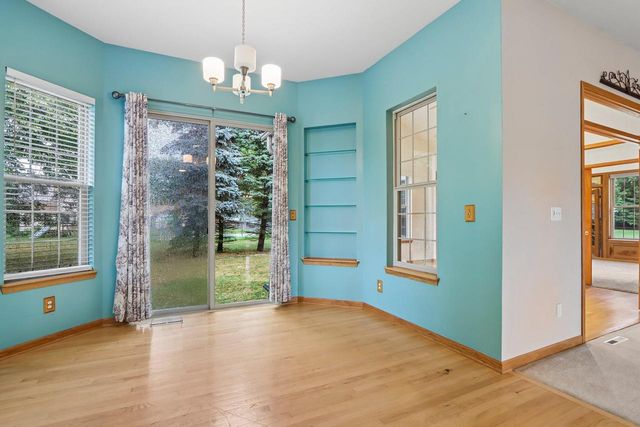 2509 Michele LANE, East Troy, WI 53120