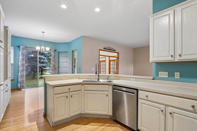 2509 Michele LANE, East Troy, WI 53120