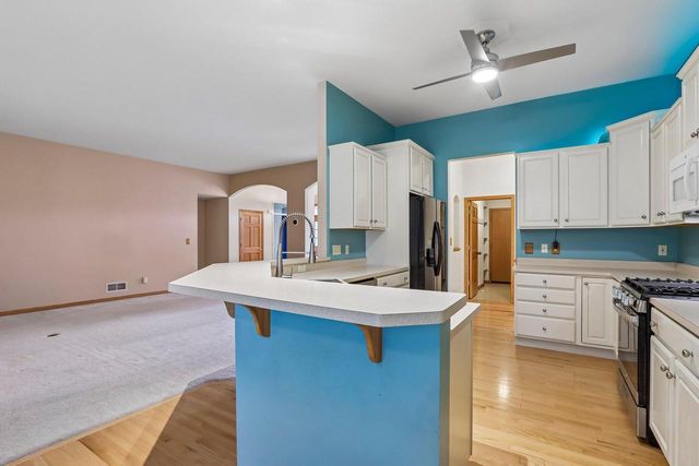 2509 Michele LANE, East Troy, WI 53120