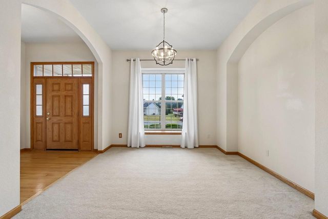2509 Michele LANE, East Troy, WI 53120