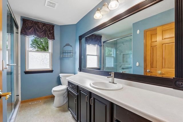 2509 Michele LANE, East Troy, WI 53120