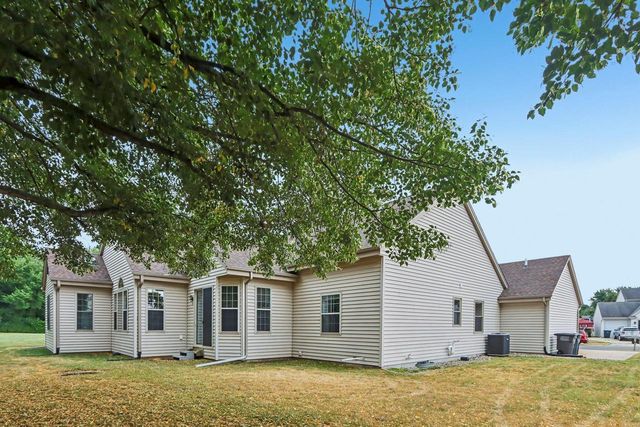 2509 Michele LANE, East Troy, WI 53120