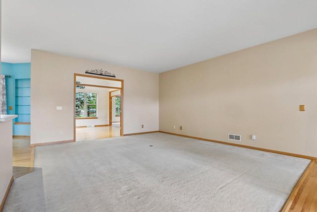 2509 Michele LANE, East Troy, WI 53120