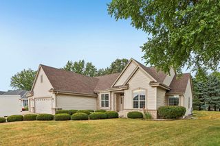 2509 Michele LANE, East Troy, WI 53120