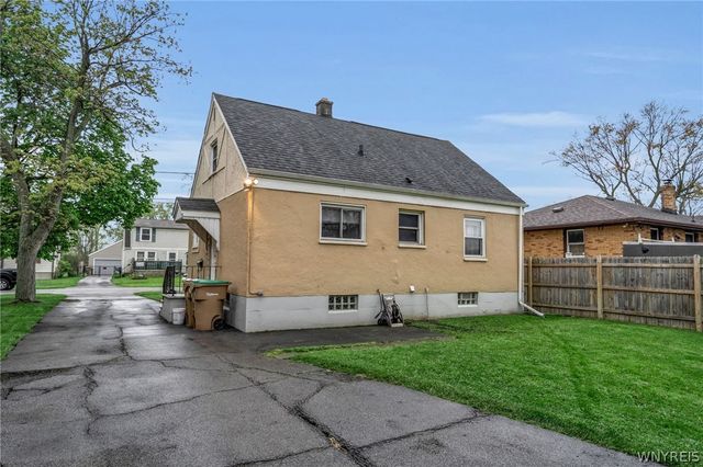 102 Hemenway Road, Cheektowaga, NY 14225