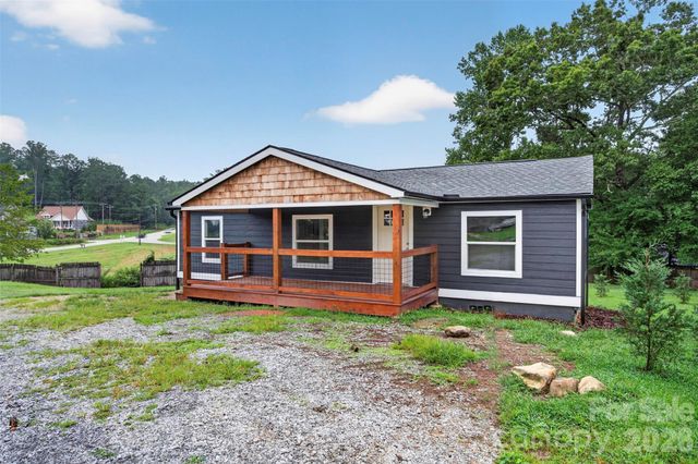 74 TJ Trail, Hendersonville, NC 28792