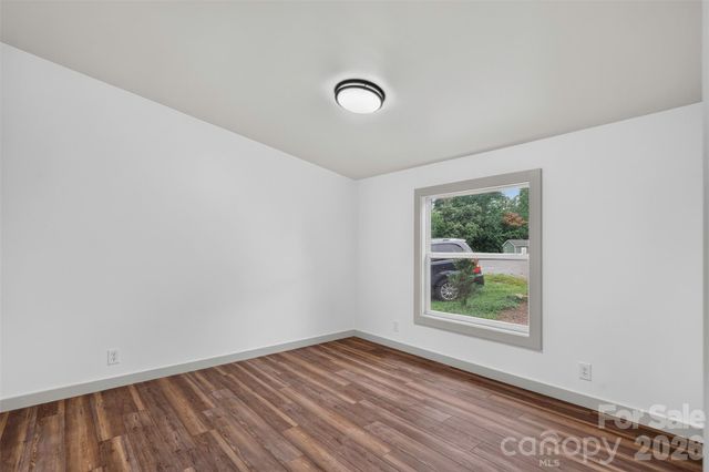 74 TJ Trail, Hendersonville, NC 28792