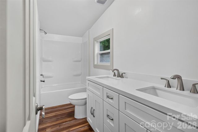 74 TJ Trail, Hendersonville, NC 28792