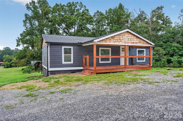 74 TJ Trail, Hendersonville, NC 28792