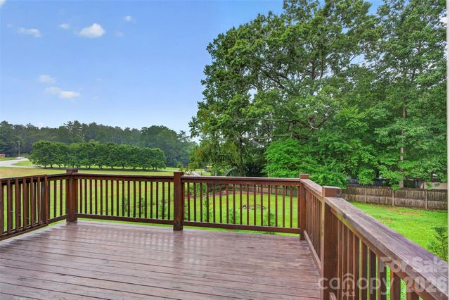 74 TJ Trail, Hendersonville, NC 28792