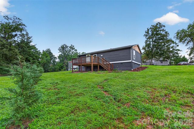 74 TJ Trail, Hendersonville, NC 28792
