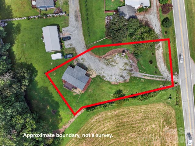 74 TJ Trail, Hendersonville, NC 28792