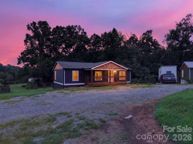 74 TJ Trail, Hendersonville, NC 28792