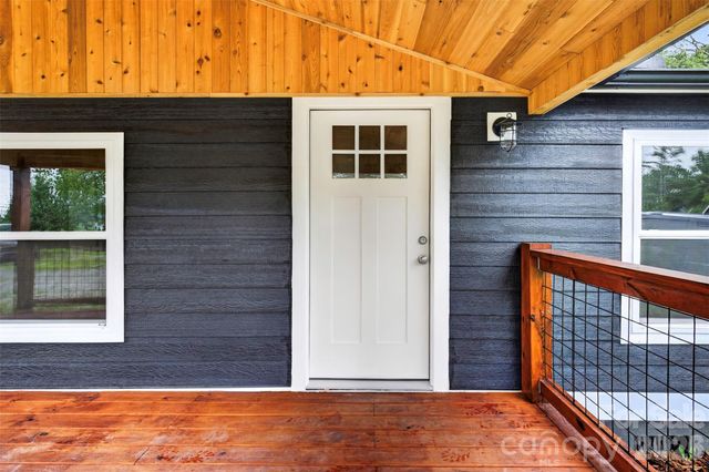 74 TJ Trail, Hendersonville, NC 28792