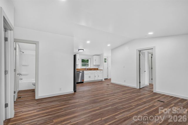 74 TJ Trail, Hendersonville, NC 28792