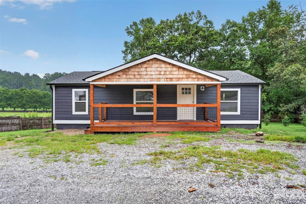 74 TJ Trail, Hendersonville, NC 28792