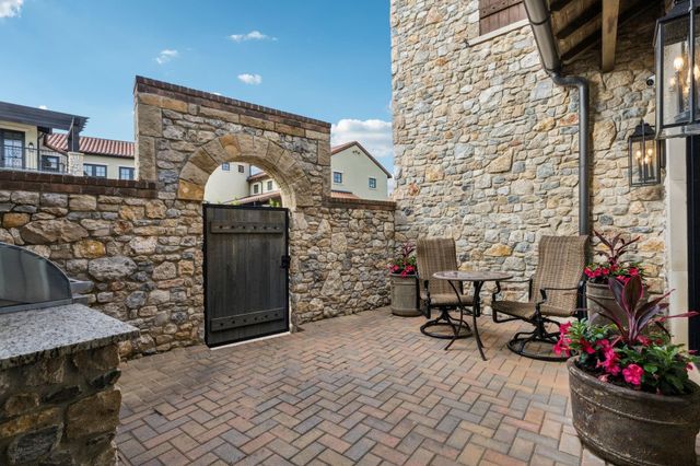 9 Catalonia Drive, Westlake, TX 76262