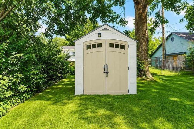 5109 Sterling Avenue, Raytown, MO 64133