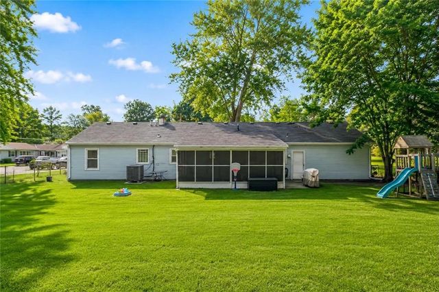 5109 Sterling Avenue, Raytown, MO 64133