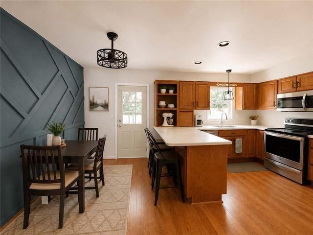 5109 Sterling Avenue, Raytown, MO 64133