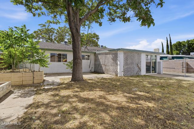 38738 E 36th Street, Palmdale, CA 93550