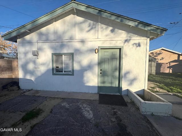 38738 E 36th Street, Palmdale, CA 93550
