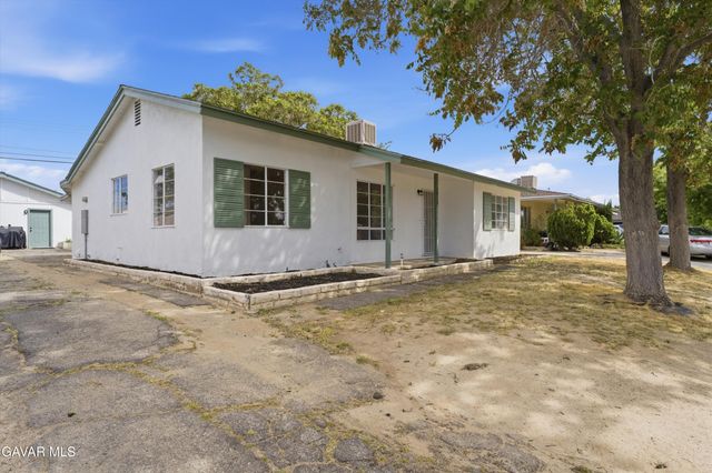 38738 E 36th Street, Palmdale, CA 93550