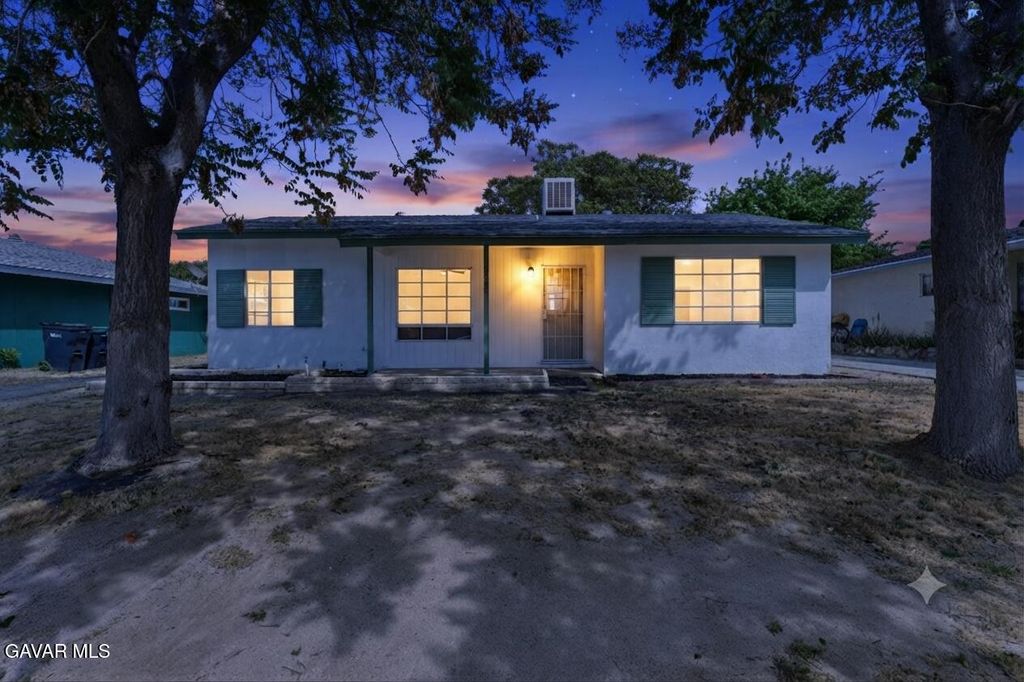 38738 E 36th Street, Palmdale, CA 93550
