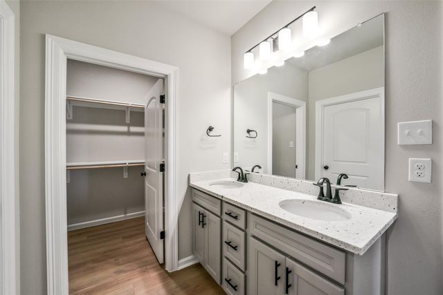 10950 Tawny Ridge Drive, Beasley, TX 77417