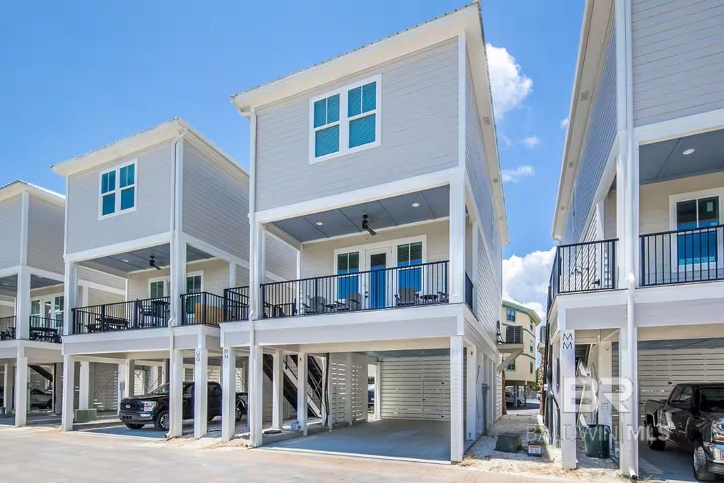 951 W Lagoon Avenue NN, Gulf Shores, AL 36542