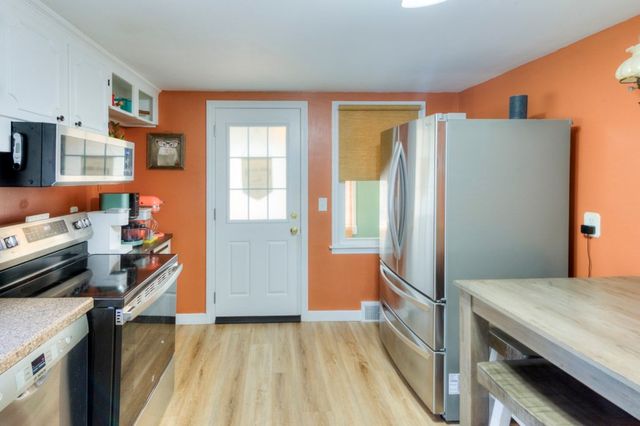 443 Burncoat St, Worcester, MA 01606