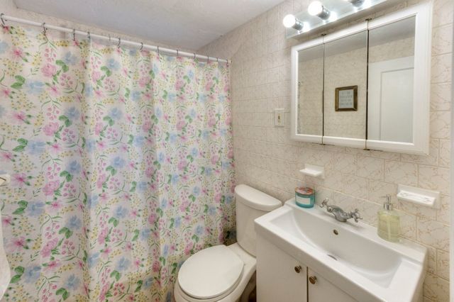 443 Burncoat St, Worcester, MA 01606