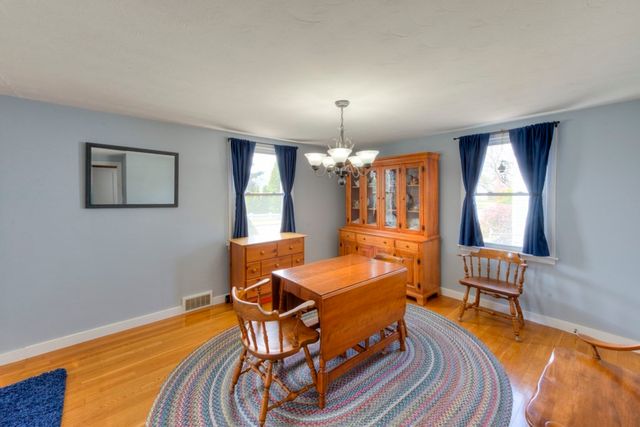 443 Burncoat St, Worcester, MA 01606