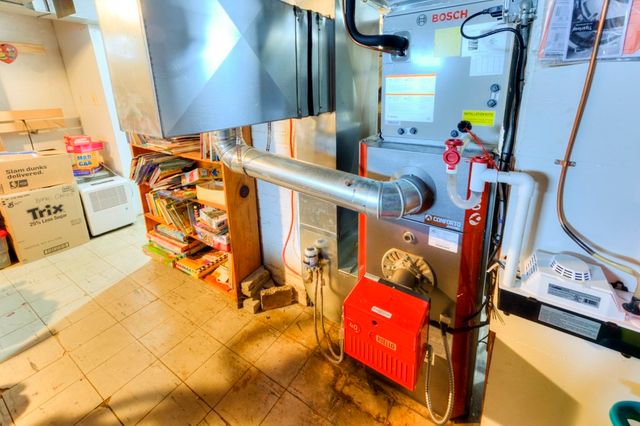 443 Burncoat St, Worcester, MA 01606