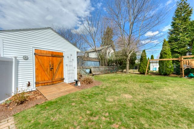 443 Burncoat St, Worcester, MA 01606