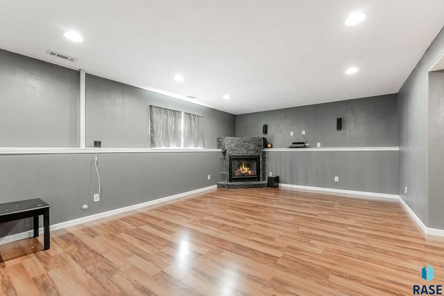 925 E Steep St, Tea, SD 57064