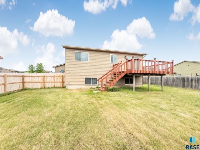 925 E Steep St, Tea, SD 57064