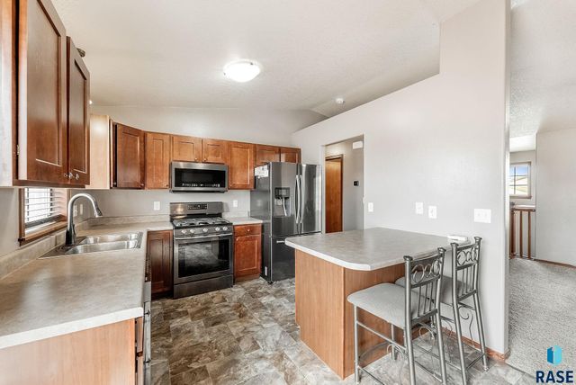 925 E Steep St, Tea, SD 57064
