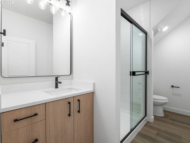 3855 N Willis Blvd 6, Portland, OR 97217