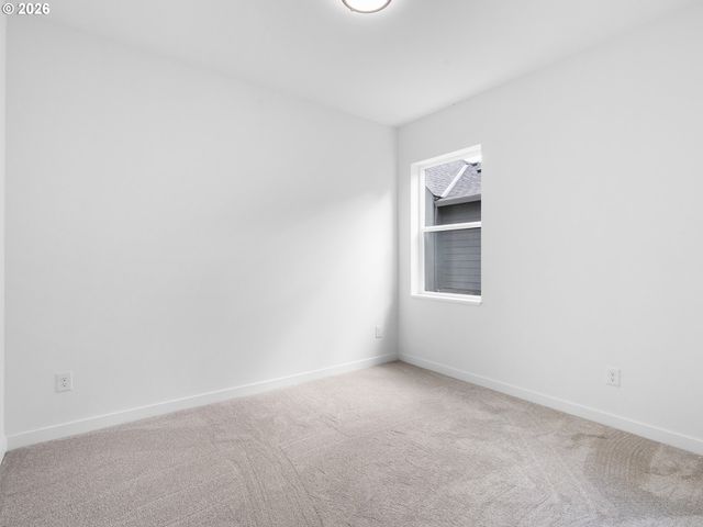 3855 N Willis Blvd 6, Portland, OR 97217