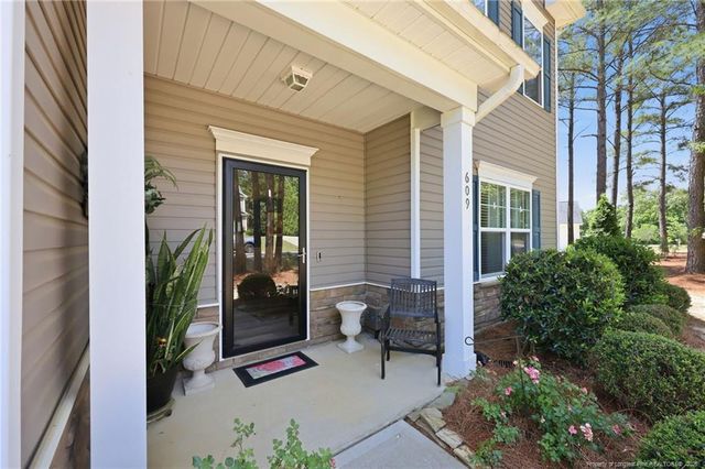 609 Prospectors Lane, Sanford, NC 27330