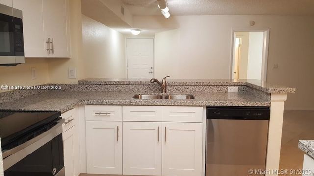 9022 W Atlantic Blvd 222, Coral Springs, FL 33071